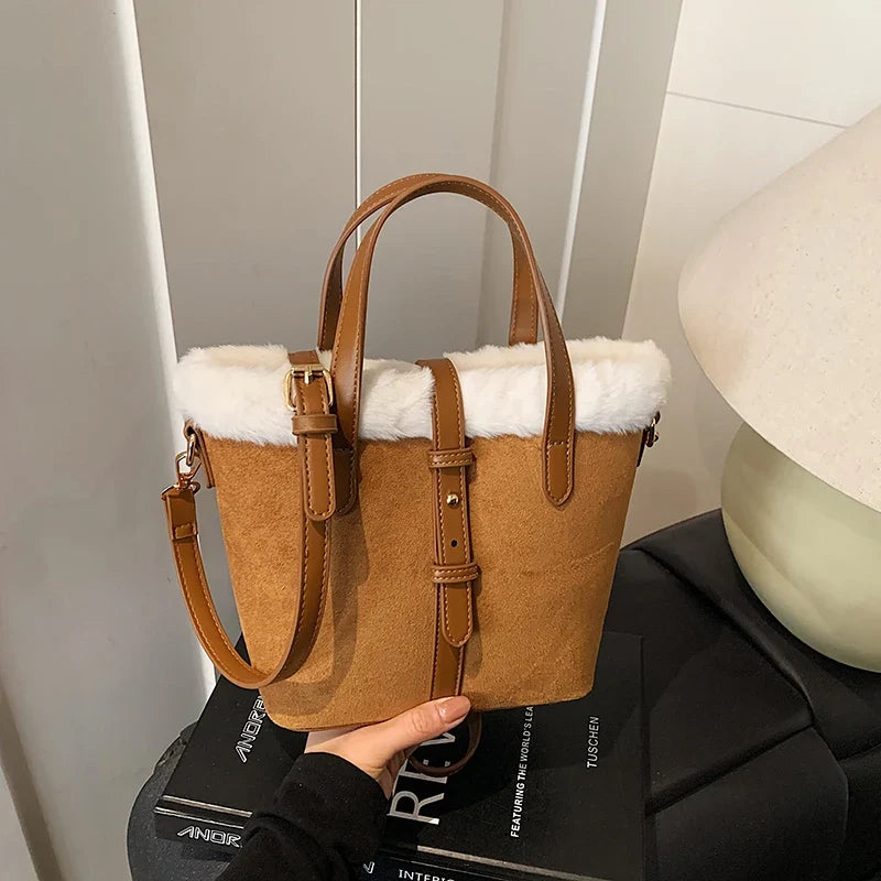 Winter Plush Bag Women'S Retro Small Handbags Clutch Bag New Faux Suede Matching Lamb Wool Bucket Shoulder Crossbody Bags